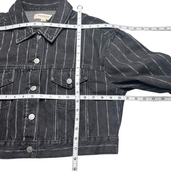 PacSun | Women | Faded Wash Black Stripe Cropped Denim Jacket | Size M-L - Picture 4 of 11